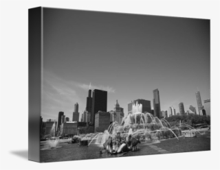 Chicago Skyline And Buckingham - Chicago