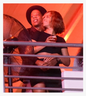 Beyoncé & Jay Z Looked Really Happy At Made In America - Beyonce And Jay Pregancy