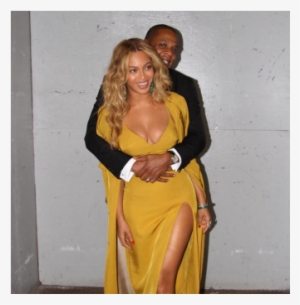 Beyonce And Jay Z Will Be Joining Solange Soon - Jay Z Hugging Beyonce