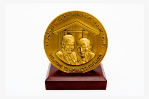 Hp Medal - Statue