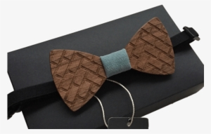 Carved Pathwork Wooden Bow Tie - Pajarita Madera Hombre