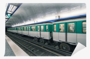 Metro Train In Paris - Paris Underground Train