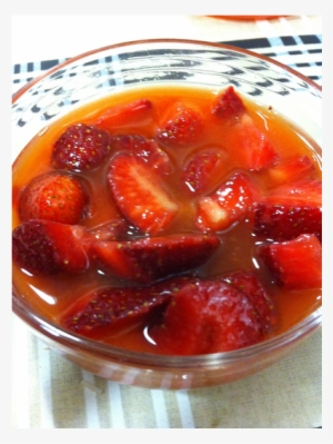 "fresas Con Zumo De Naranja Y Azúcar" - Strawberries