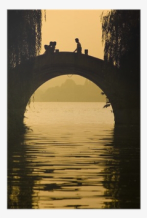 Silhouette Of People Walking On Bridge,famous Xihu,china