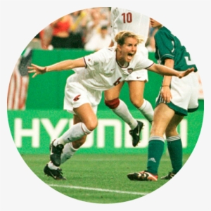 Her Pk In The World Cup Final Made Brandi Chastain - Soccer Goal Run Celebration