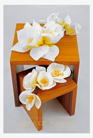 Flores Blancas Con Destellos Amarillos - White