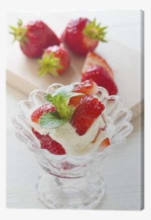 Cuadro En Lienzo Fresas Con Crema Batida • Pixers® - Whipped Cream