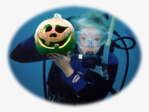 2014 Annual Underwater Pumpkin Carving Contest - Carving