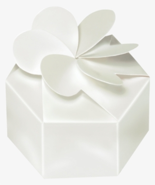 Petal Favour Boxes - Petal Pearl White Favour Boxes 7cm Dia Pack Of 12