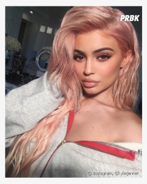 Kylie Jenner S'est Fait Des Injections Dans Les Lèvres - Dream Kardashian Pink Extensions