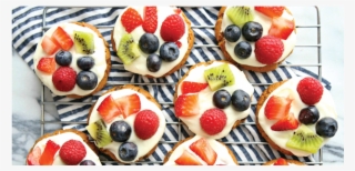 Oatsies Cookie Fruit Pizzas - Fruit Cake