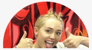 Last Week At The Vmas, Miley Cyrus Sent Up 22 Year - Miley Cyrus