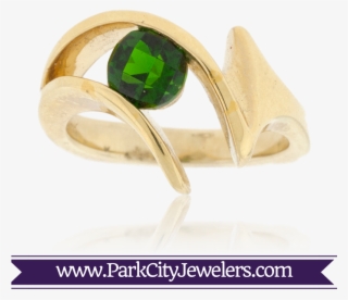 Chrome Diopside And Gold Ring - Gold Ring Colour Stone