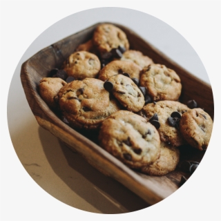 Cookies In Tray Circle - Chocolate Chip Cookie