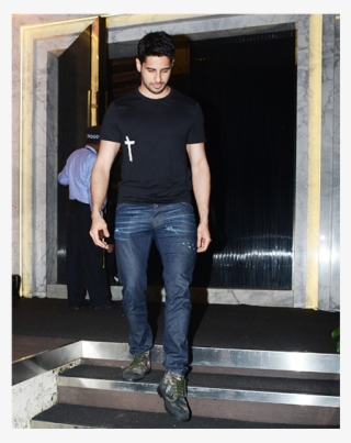 Sidharth Malhotra - Standing
